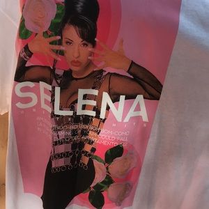 🆕Selena T-shirt